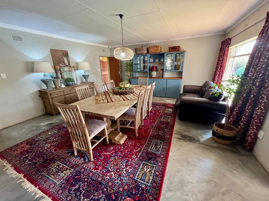 4 Bedroom Property for Sale in Flamwood North West